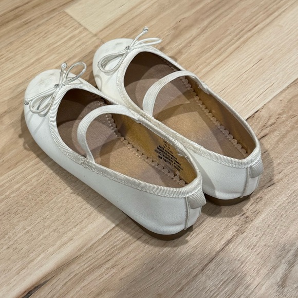 H&M toddler size 10 flats - Picture 3 of 4